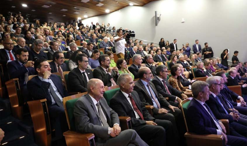 OAB-RO marca presença em evento marcante de 40 anos do Tribunal e Ministério Público de Contas