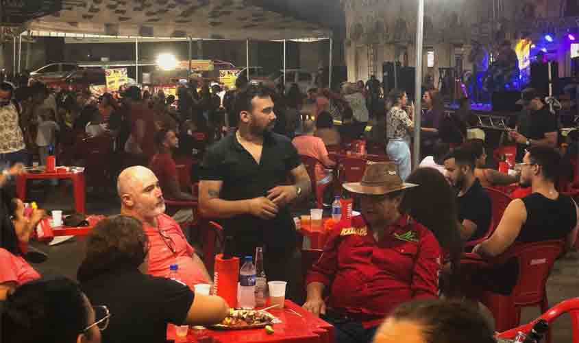 Hoje tem show do grupo Mistura Sertaneja e Jonas e Jaíro no Mercado Cultural