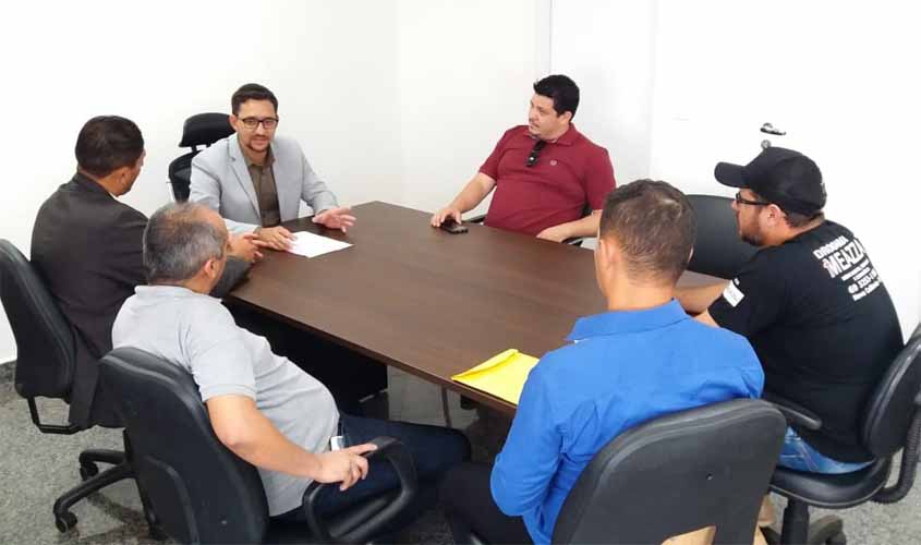 Anderson Pereira se reúne com representante de operadora de telefonia para atender distritos da Ponta do Abunã