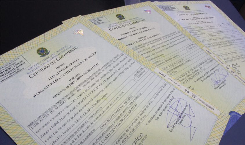 Mantida decisão que permitiu registro de dupla paternidade sem inclusão do nome da mãe biológica