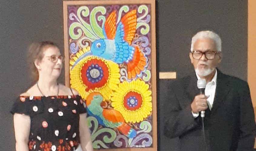 Cores contagiantes das pinturas de J. Messias estão expostas em 28 telas na Casa de Cultura Ivan Marrocos