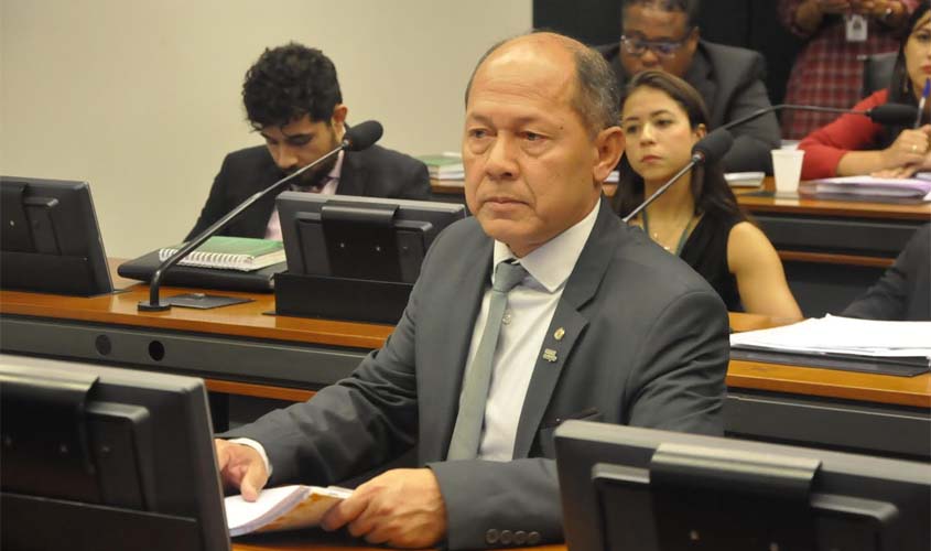 Coronel Chrisóstomo apresenta Projeto de Lei que destina recursos para aviação regional