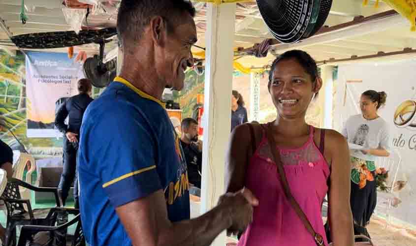 Depois de 28 anos, filha é registrada pelo pai e pede 'benção' pela primeira vez durante Justiça Rápida Itinerante