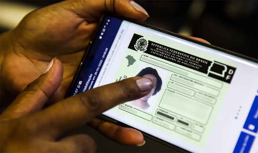 Lei que cria CNH gratuita para população de baixa renda é sancionada