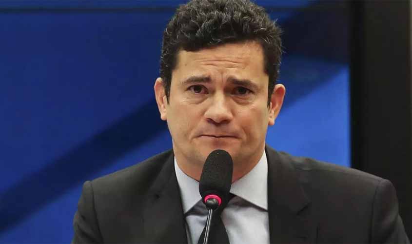 Moro volta a ter que se explicar