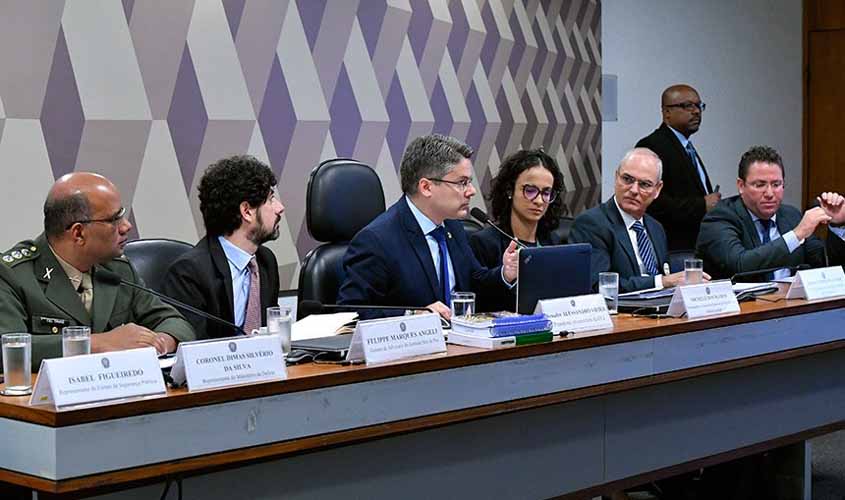 Senado prepara nova lei de porte e posse de armas para substituir decretos