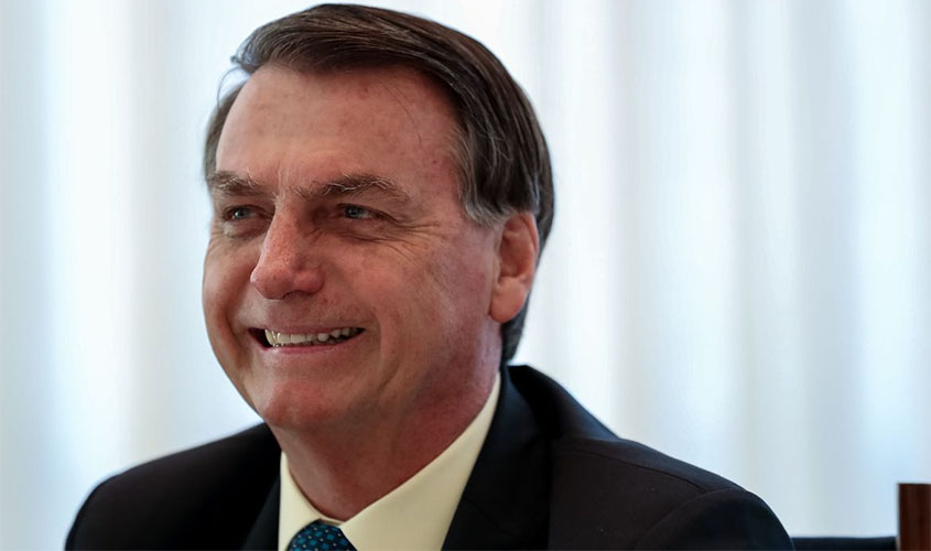 Bolsonaro sanciona lei sobre validade indeterminada de receitas