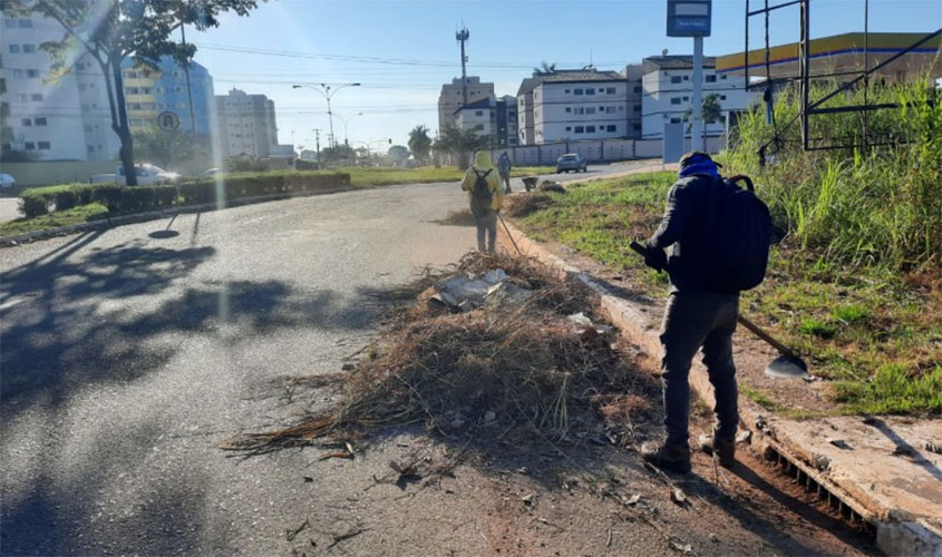 Prefeitura faz mutirão de limpeza na área central de Porto Velho