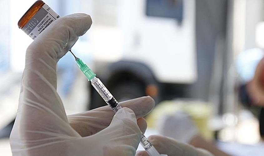 Brasil negocia compra de vacinas contra a varíola dos macacos