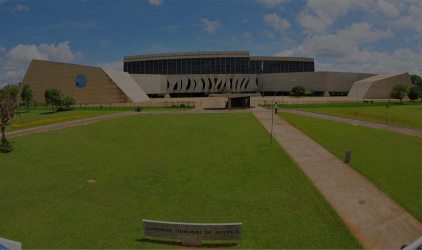 Acusado de matar torcedor e fugir para a França vai continuar preso