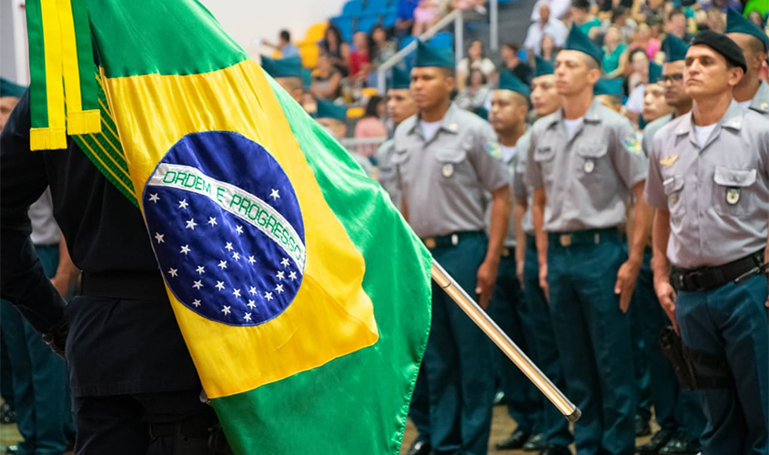 Deputado pede que Governo chame os 403 policiais militares formados