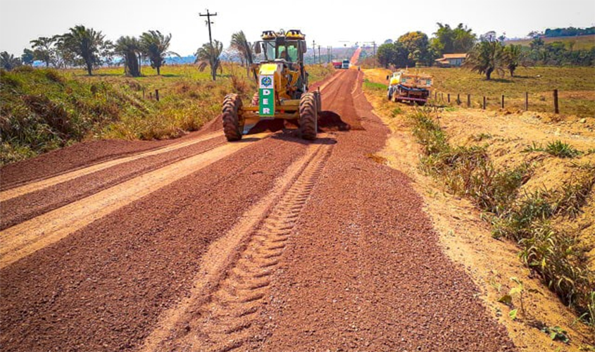 Estradas de Pimenta Bueno foram atendidas por residência do DER