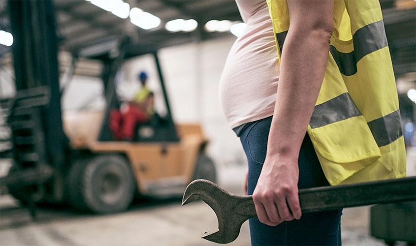 Senado avalia afastamento obrigatório de gestantes do trabalho durante pandemia  