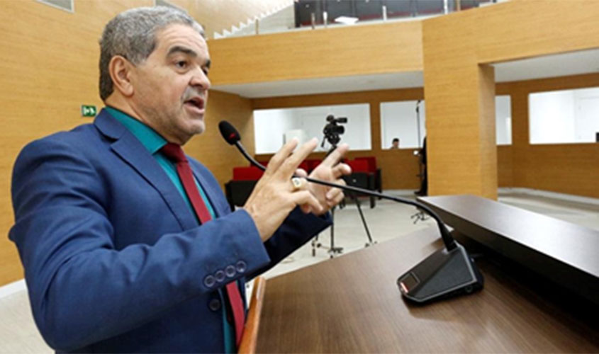 Emendas de autoria do deputado Aélcio da TV são liberadas para atender várias escolas na capital