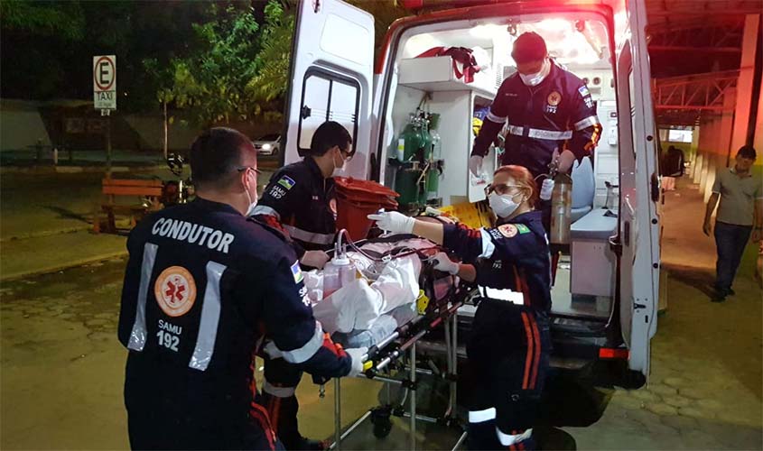 Morador de rua leva dois tiros nas costas