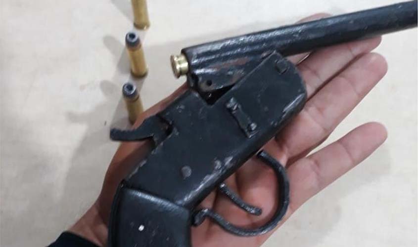 Suspeitos de assalto são detidos portando armamento