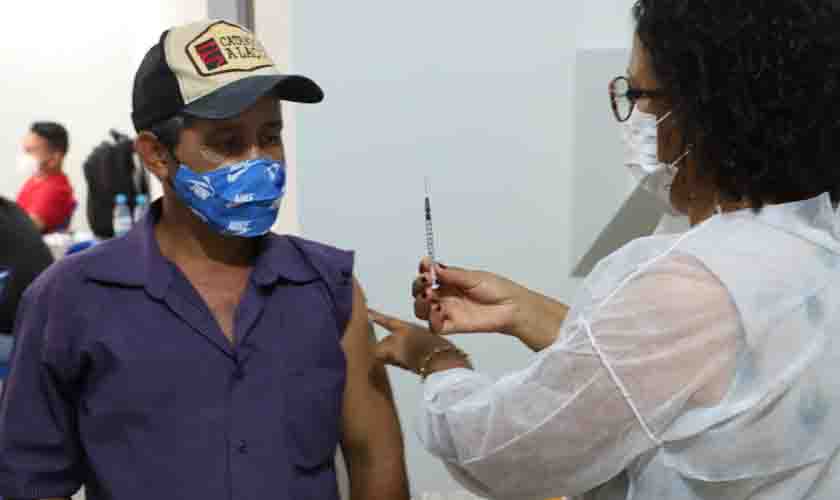 Novo ponto de vacinação entra em funcionamento na Escola do Legislativo em Porto Velho