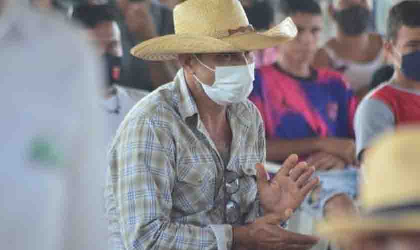 Com atendimentos de diversas secretarias, Porteira Adentro é lançado para mais uma associação