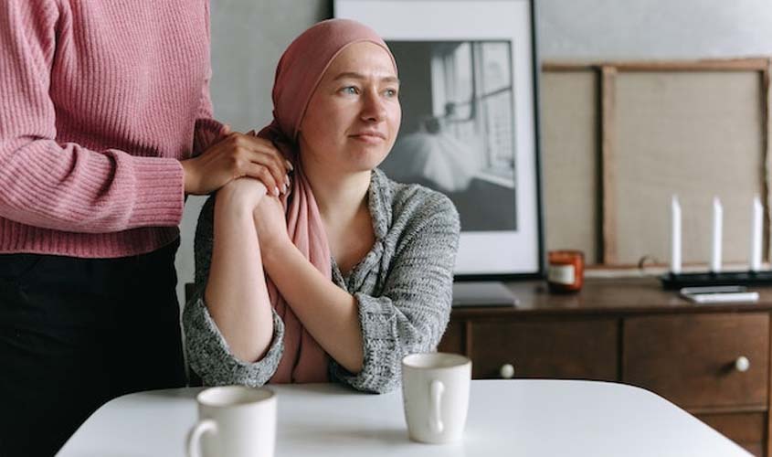Como o cabelo afeta a autoestima de quem está com câncer