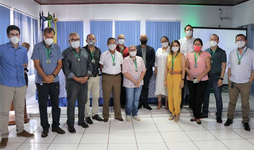 Cremero leva homenagens aos Heróis da Medicina