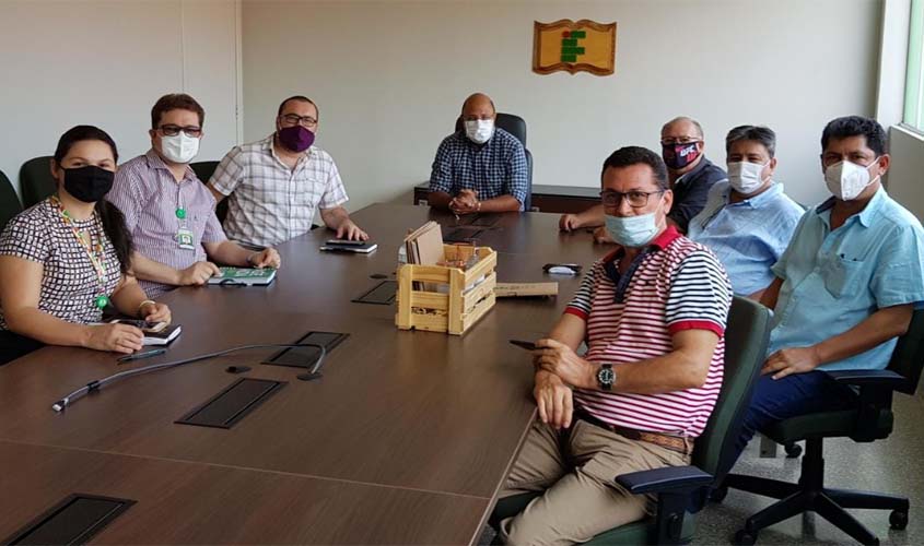 Ifro campus recebe comitiva da universidad autónoma Del Beni