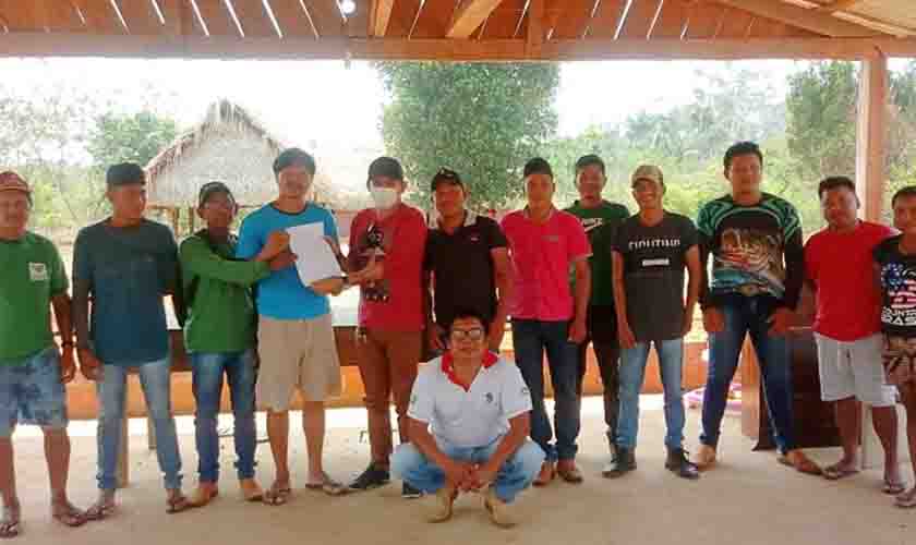 Em Rondônia, Funai apoia escoamento da produção de castanha da etnia Tupari