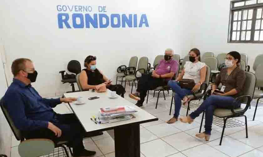  Governo e associações de bois-bumbás dão início a ações em Centros Culturais abandonados