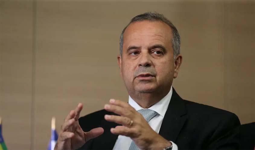 Coordenador de campanha se diz surpreso com fuga de Flávio