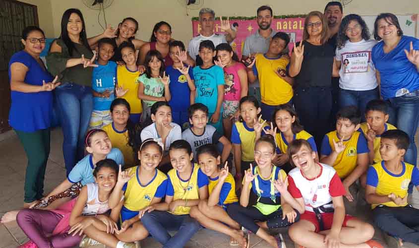 Cristiane Lopes visita Escola Municipal Bilíngue de Porto Velho