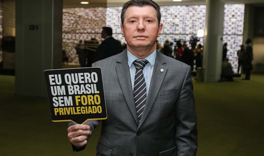 Podemos cobra votação do Fim do Foro, parado há 350 dias na Câmara dos Deputados