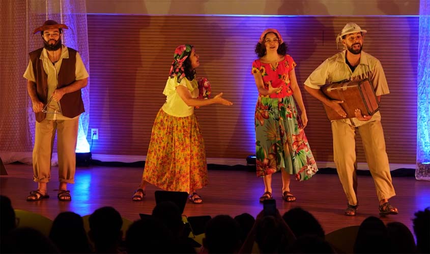 'Essa é a nossa história': Espetáculo multicultural encanta público na Assembleia