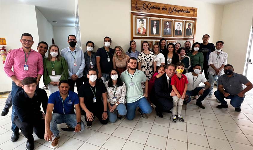 Inaugurada galeria de fotos na comarca de Buritis