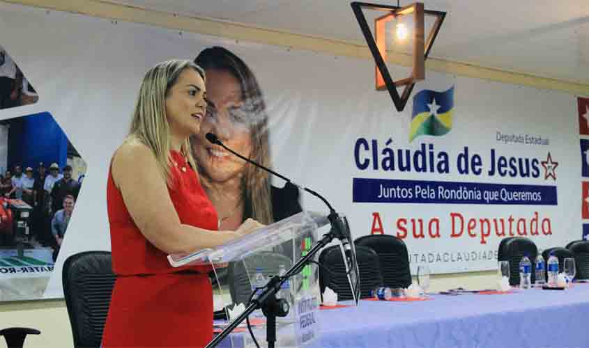 Deputada Cláudia de Jesus celebra sanção de lei que cria o Calendário da Mulher em Rondônia
