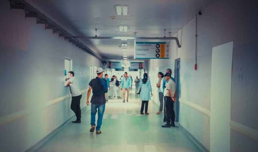 Mulher se mata  dentro de hospital na capital