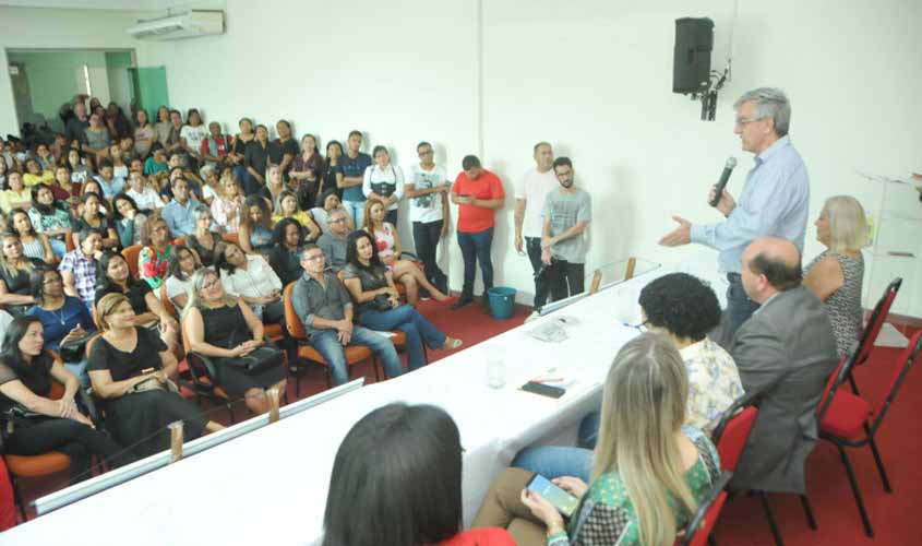 Dezoito escolas recebem ‘Selo Escola Legal’ e CME conquista veículo novo