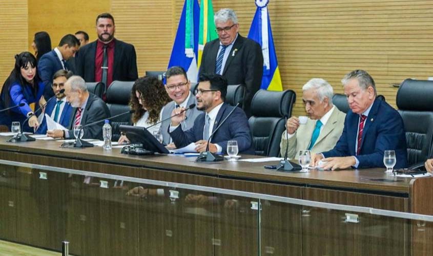 Assembleia realiza sessão ordinária para instalação da 2ª sessão legislativa