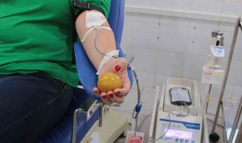 Fhemeron busca parcerias para manter estoque de sangue seguro e divulga horário especial de coleta no Carnaval