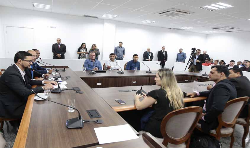 Deputado Anderson vai propor audiência no Orgulho do Madeira e buscar soluções das problemáticas do residencial