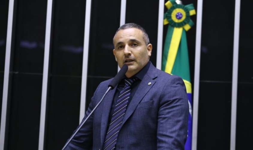 Assassinato de professora em SP gera debate sobre maioridade penal e atenção à saúde mental  