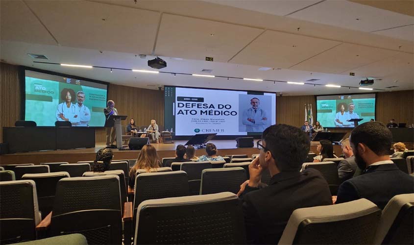  Cremero participa de fórum sobre Ato Médico realizado por CFM