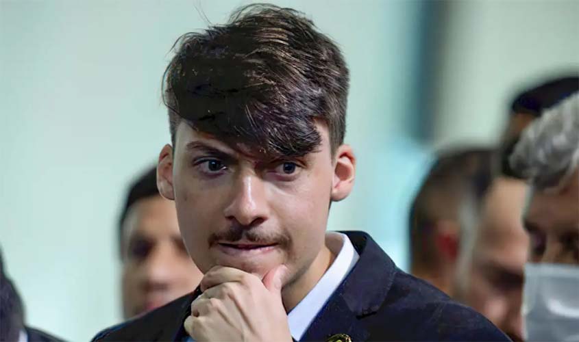 Jair Renan vira réu por lavagem de dinheiro e falsidade ideológica