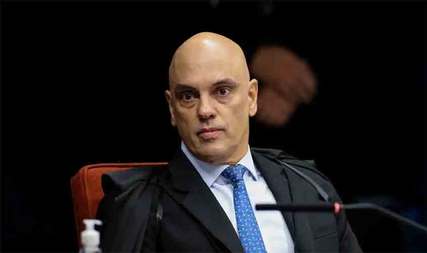 Moraes arquiva investigação contra Bolsonaro sobre cartão de vacina