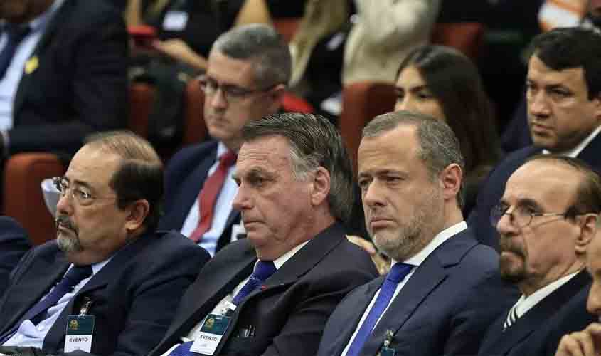 Bolsonaro e a glória de um covarde