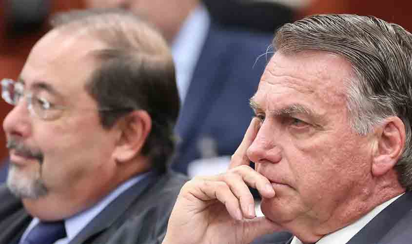 Resposta histórica a golpistas e conspiradores