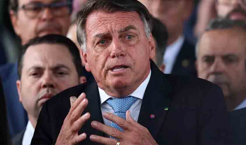 Tal como no passado, Bolsonaro usa a vitimização para manter base de admiradores