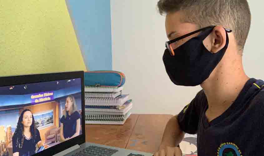 No Dia Mundial da Educação, Governo destaca projeto inovador de videoaula idealizado por professores
