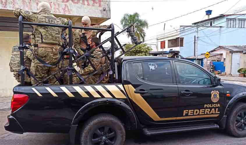 PF faz operação para combater tráfico internacional de drogas