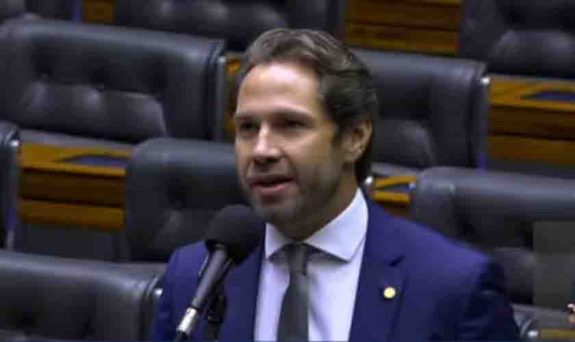 Ampliação de telemedicina para telessaúde gera polêmica em Plenário