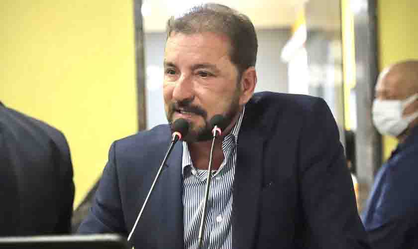 Hildon Chaves atende reivindicação da comunidade acadêmica e viabiliza aumento de frota da Unir