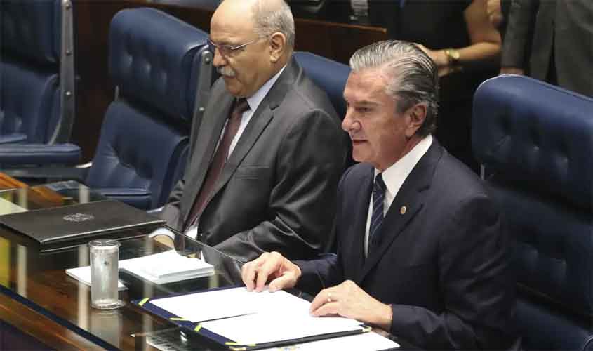 Moraes dá 48 horas para defesa informar estado de saúde de Collor